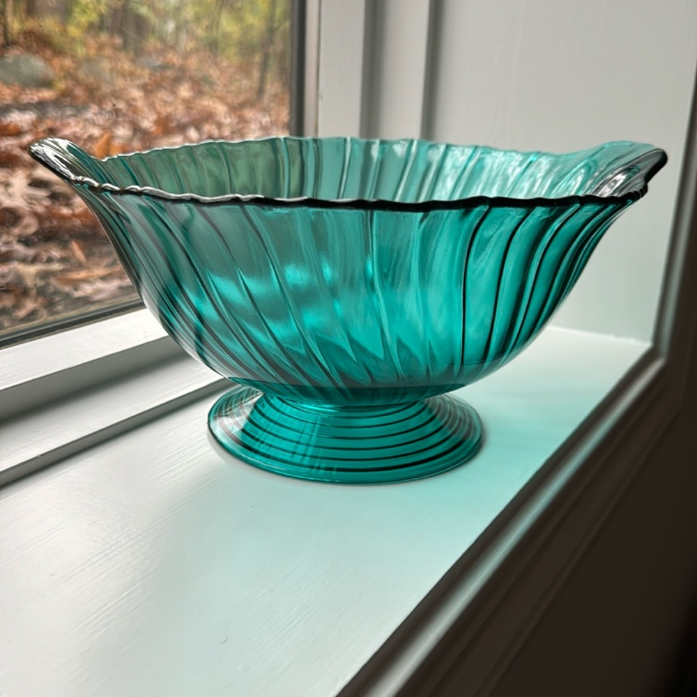 Jeannette Glass Swirl Footed Bowl